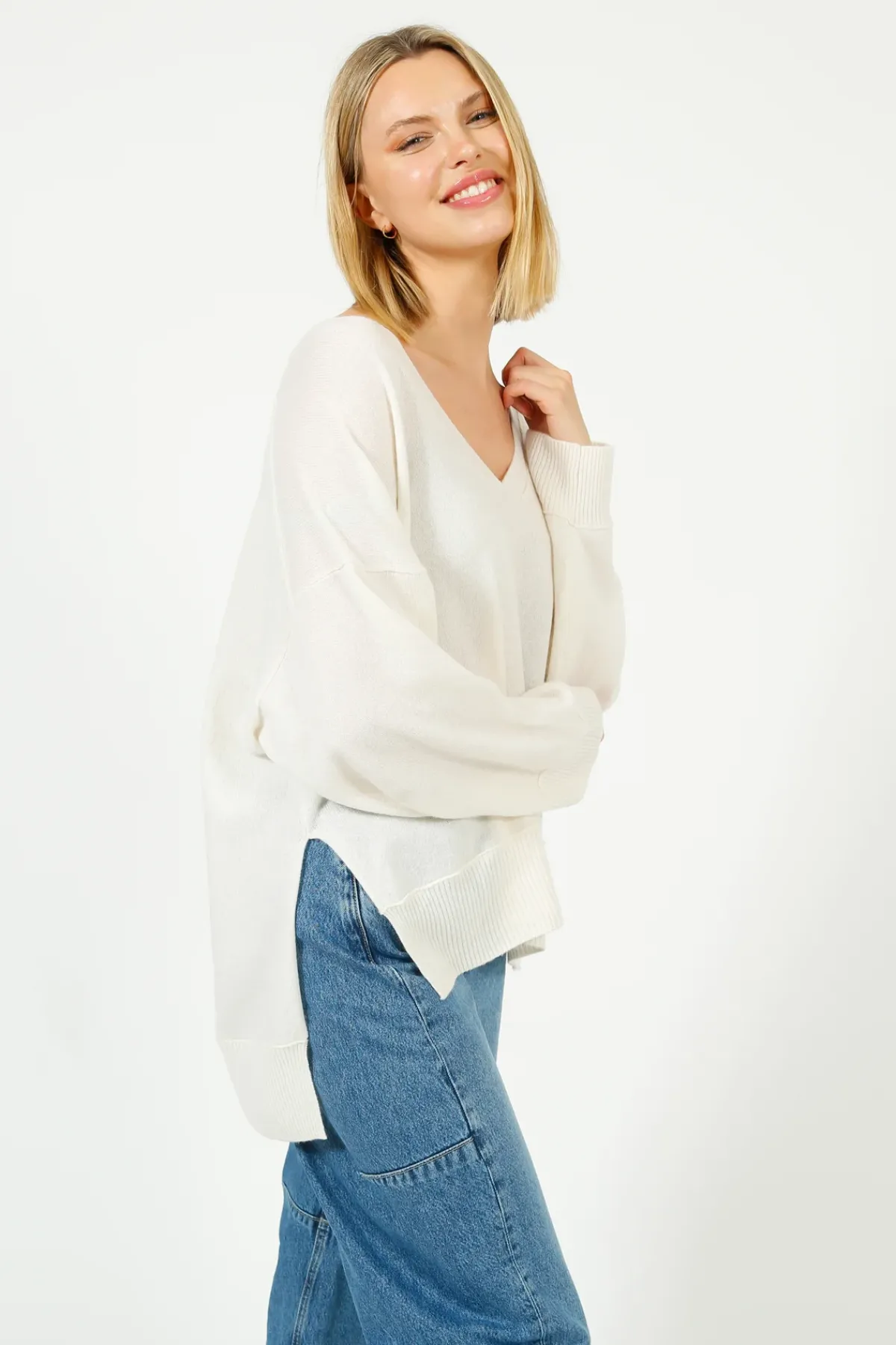 Colorush C-RUSH Simone Slouchy V in Organic White
