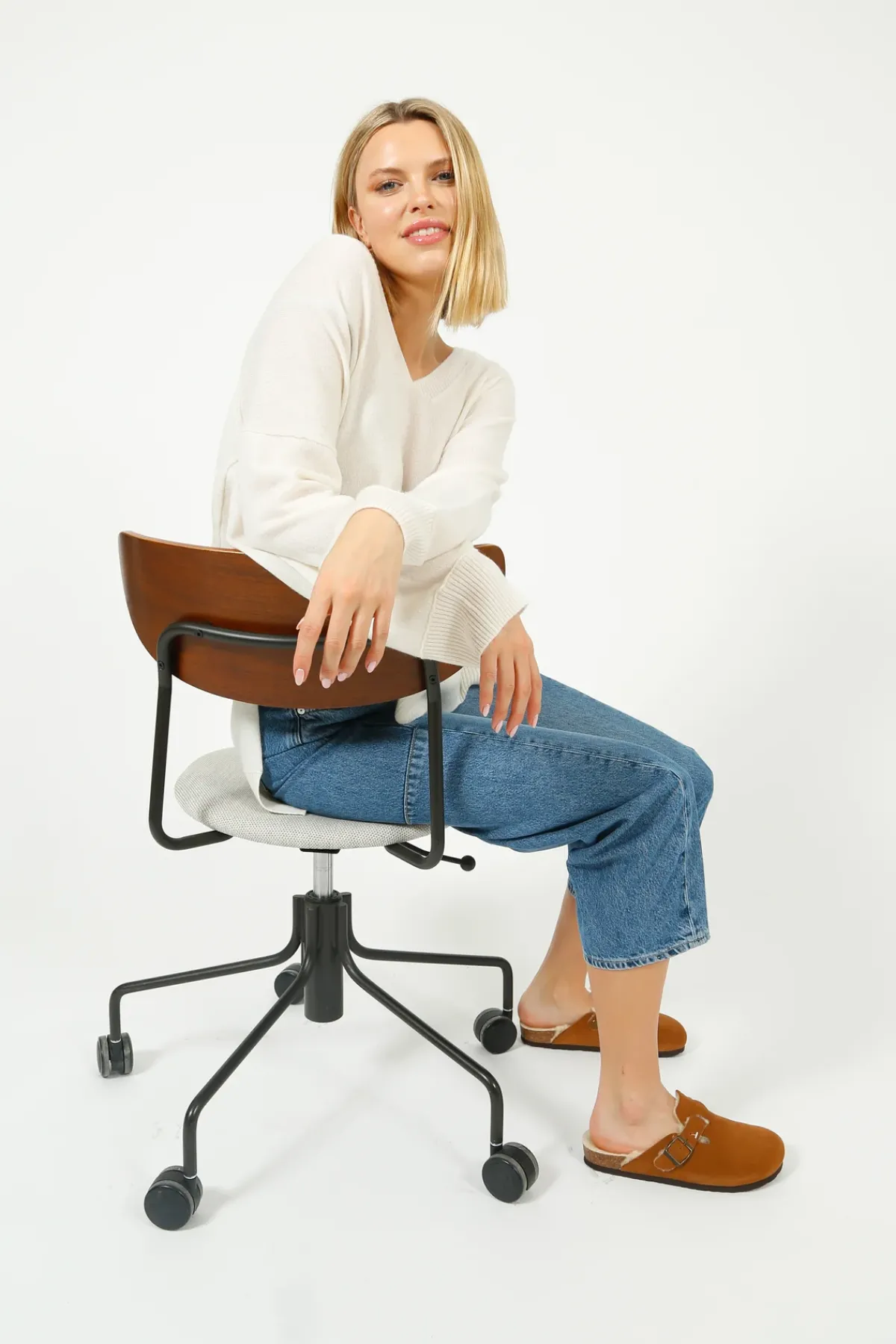 Colorush C-RUSH Simone Slouchy V in Organic White