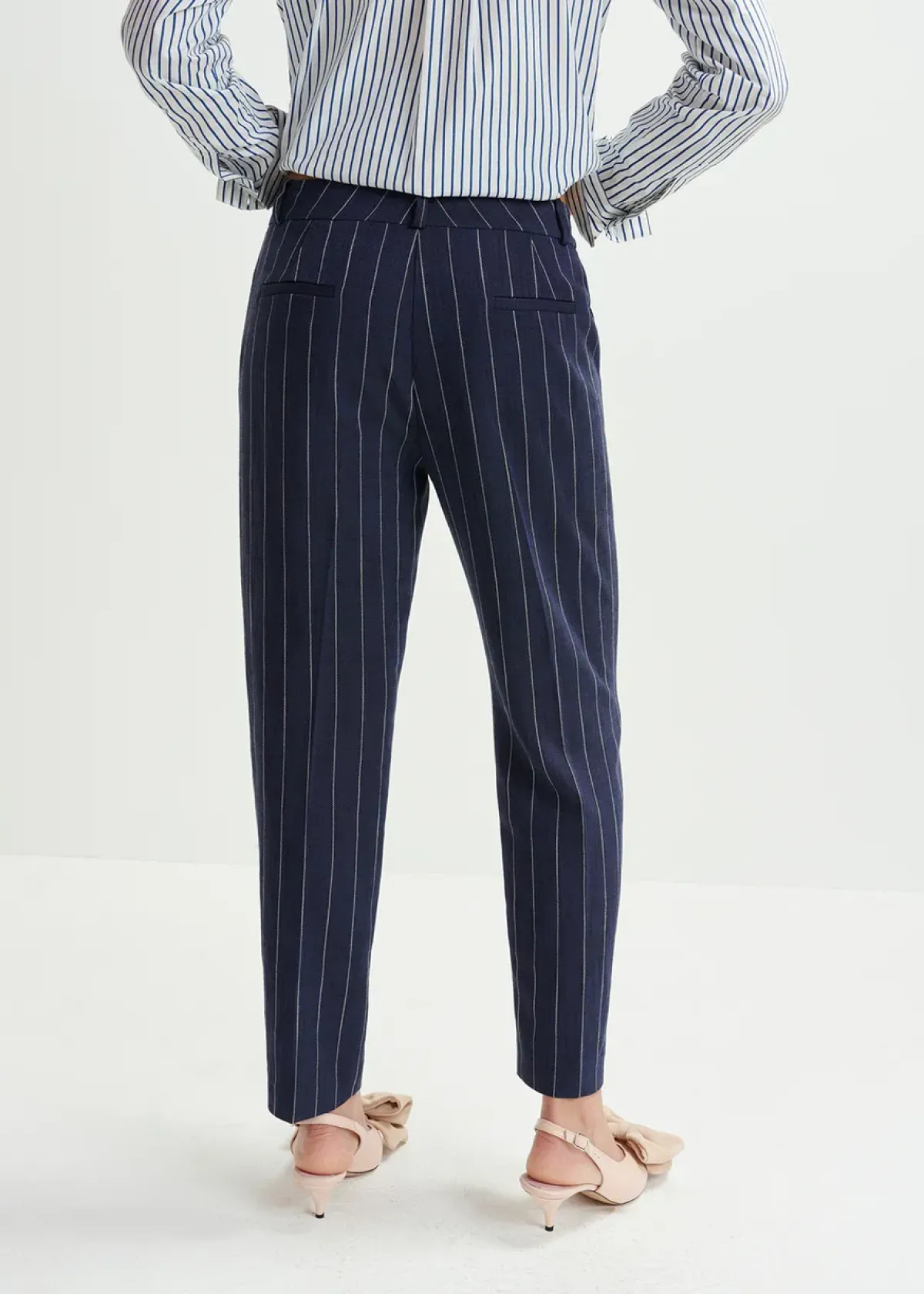 Essentiel Antwerp EA Host Carotte Leg Pants in Dark Sapphire