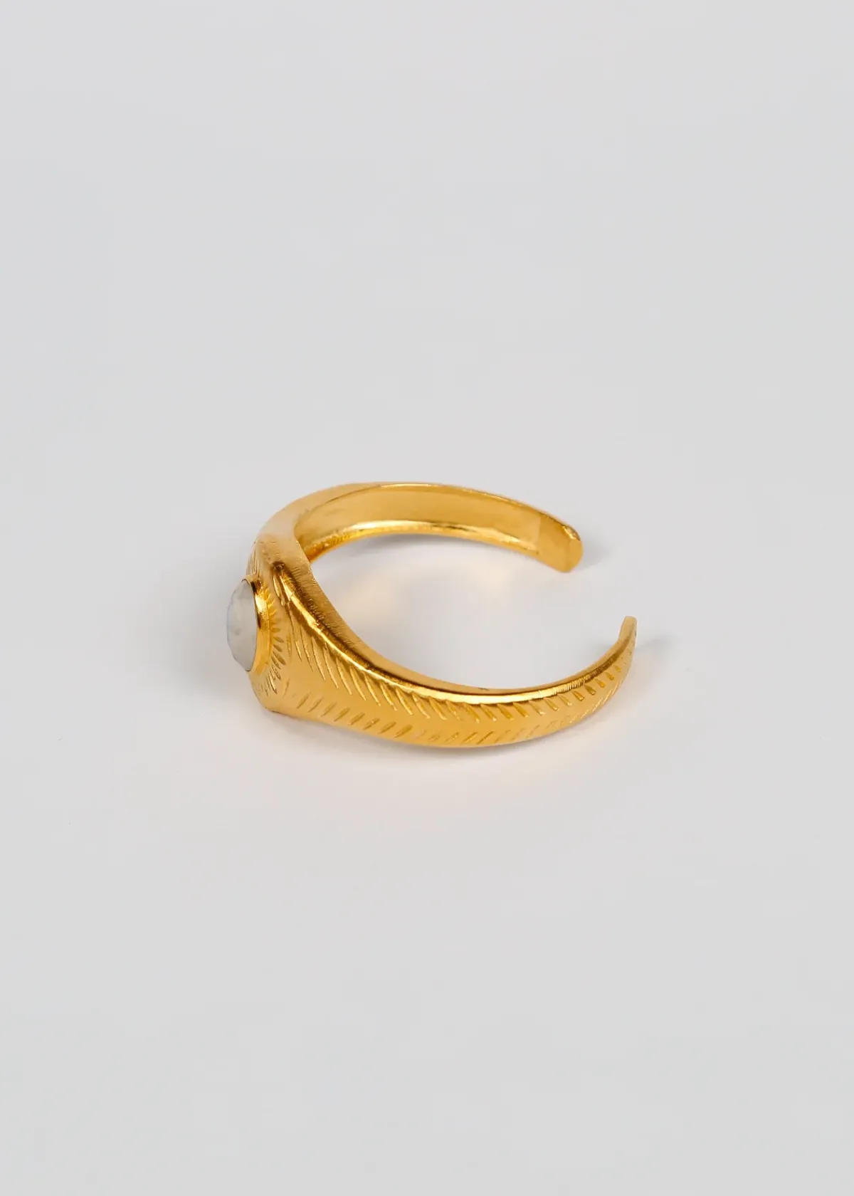 Hanka Osiris Bangle in Moonstone