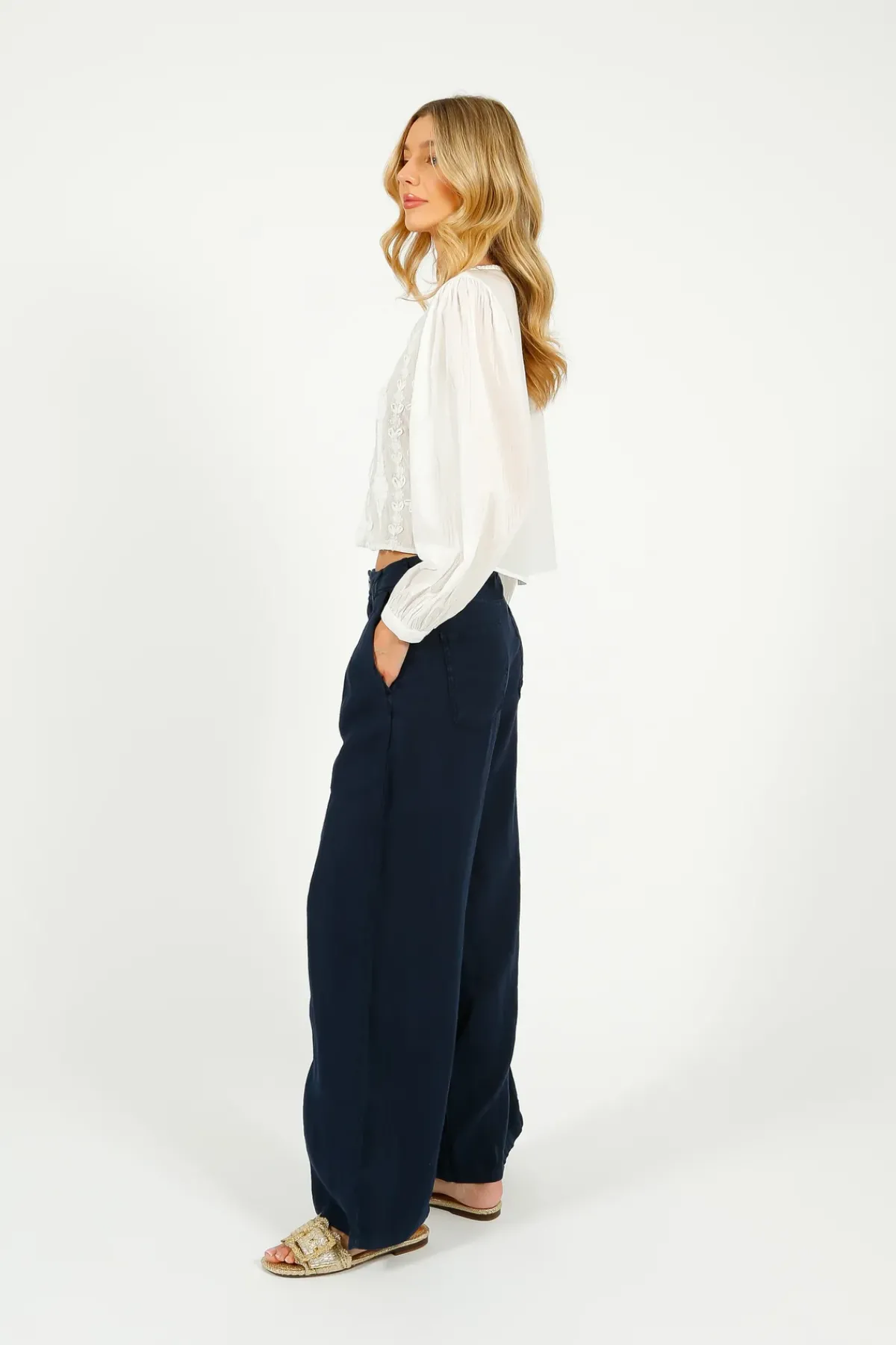 Maison Hotel MAISON H Marisa Linen Pant in Navy