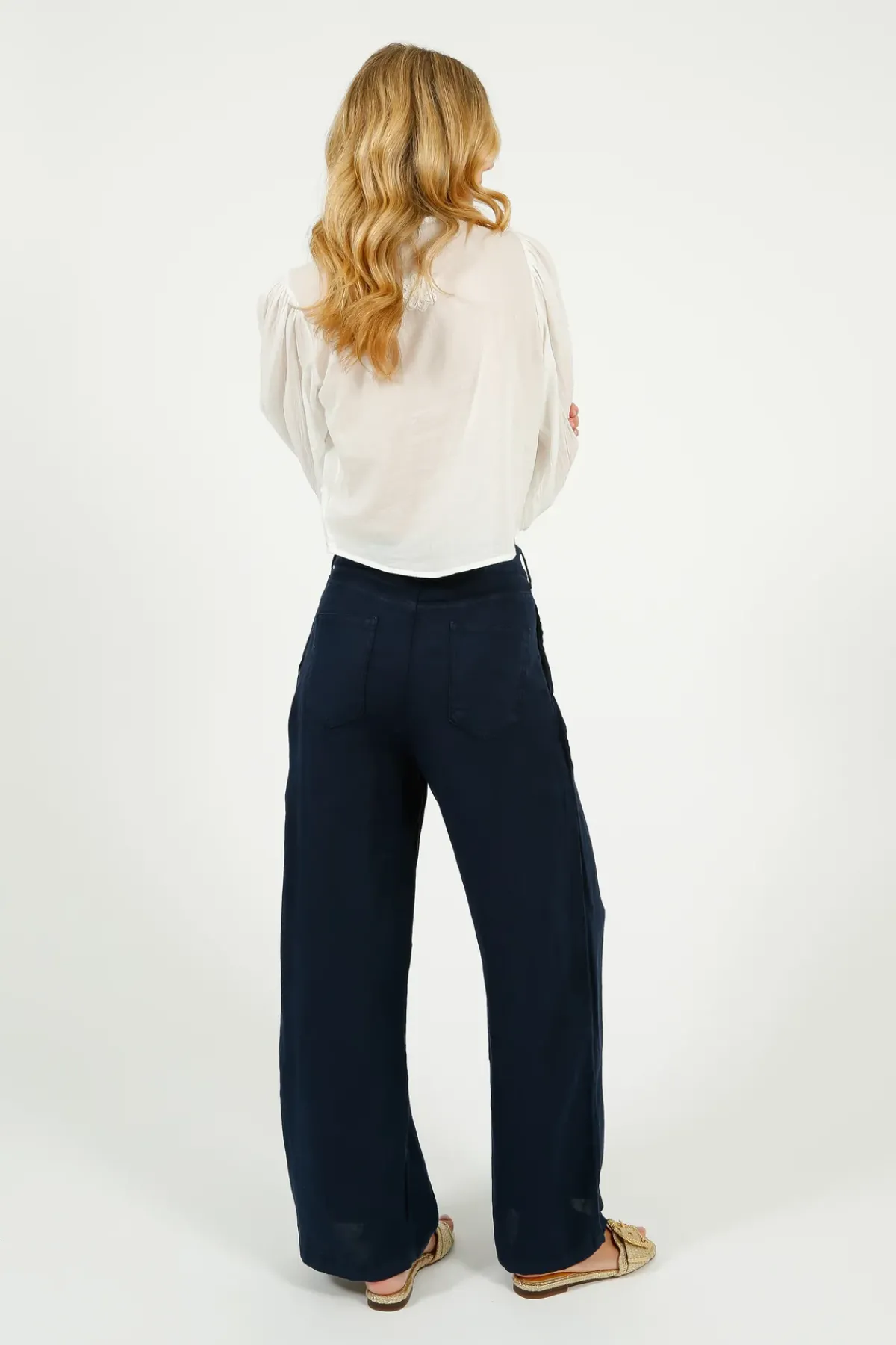 Maison Hotel MAISON H Marisa Linen Pant in Navy