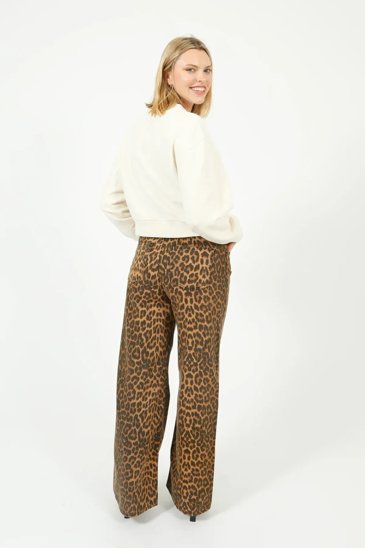 Rag u0026 Bone Ru0026B More Love Sweatshirt in Ivory