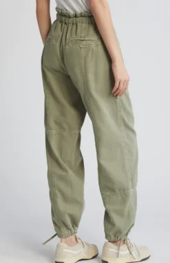 Rag u0026 Bone Ru0026B Ultra Featherweight Jordon Pant in Jade