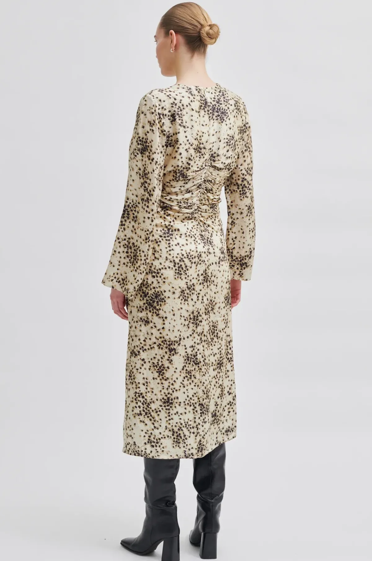 Second Female SEC.F Anther Dress in Summer Sand