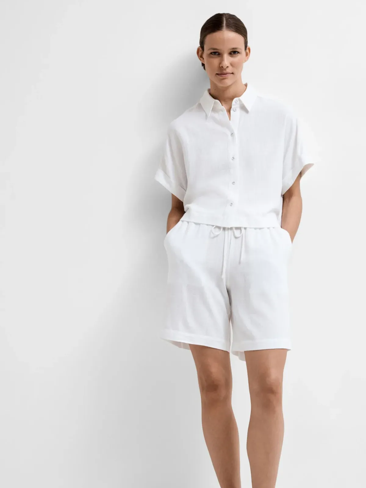 Selected Femme SLF Linnie Linen Shorts in White