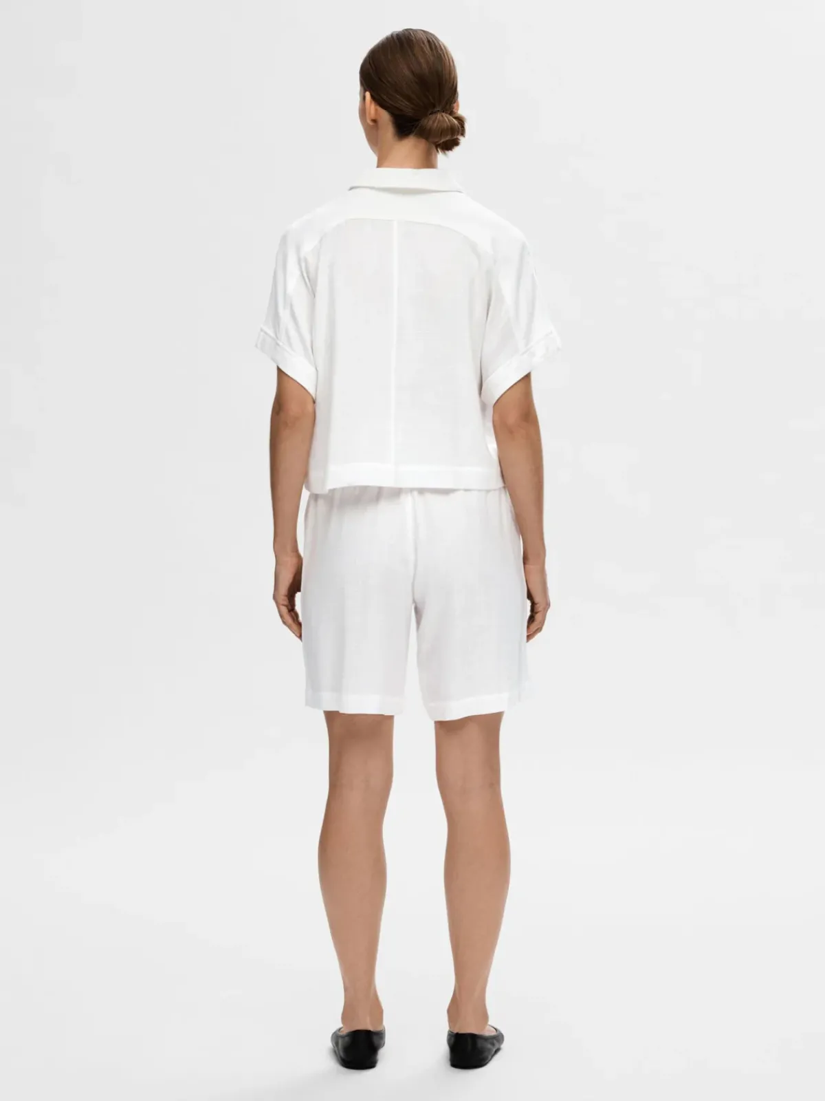 Selected Femme SLF Linnie Linen Shorts in White